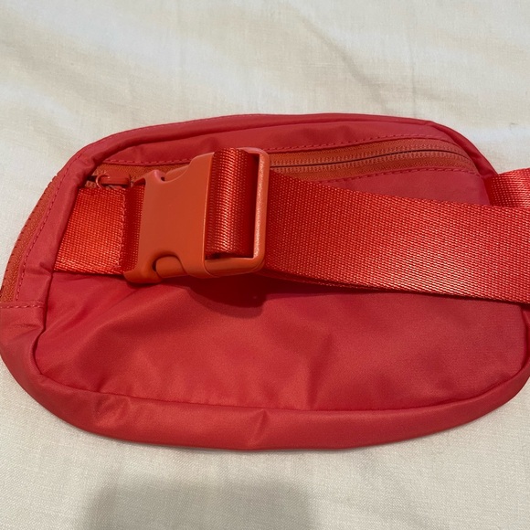 Lululemon Belt Bag - Picture 4 of 4